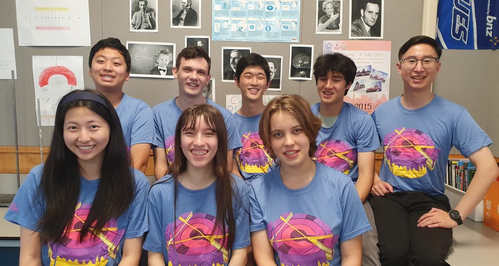 Group photo of the 2025 New Zealand Representative Team for the International Young Physicists' Tournament in Sweden starting June 29th.